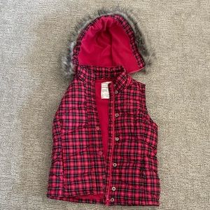 Aeropostale girls puffer vest size medium